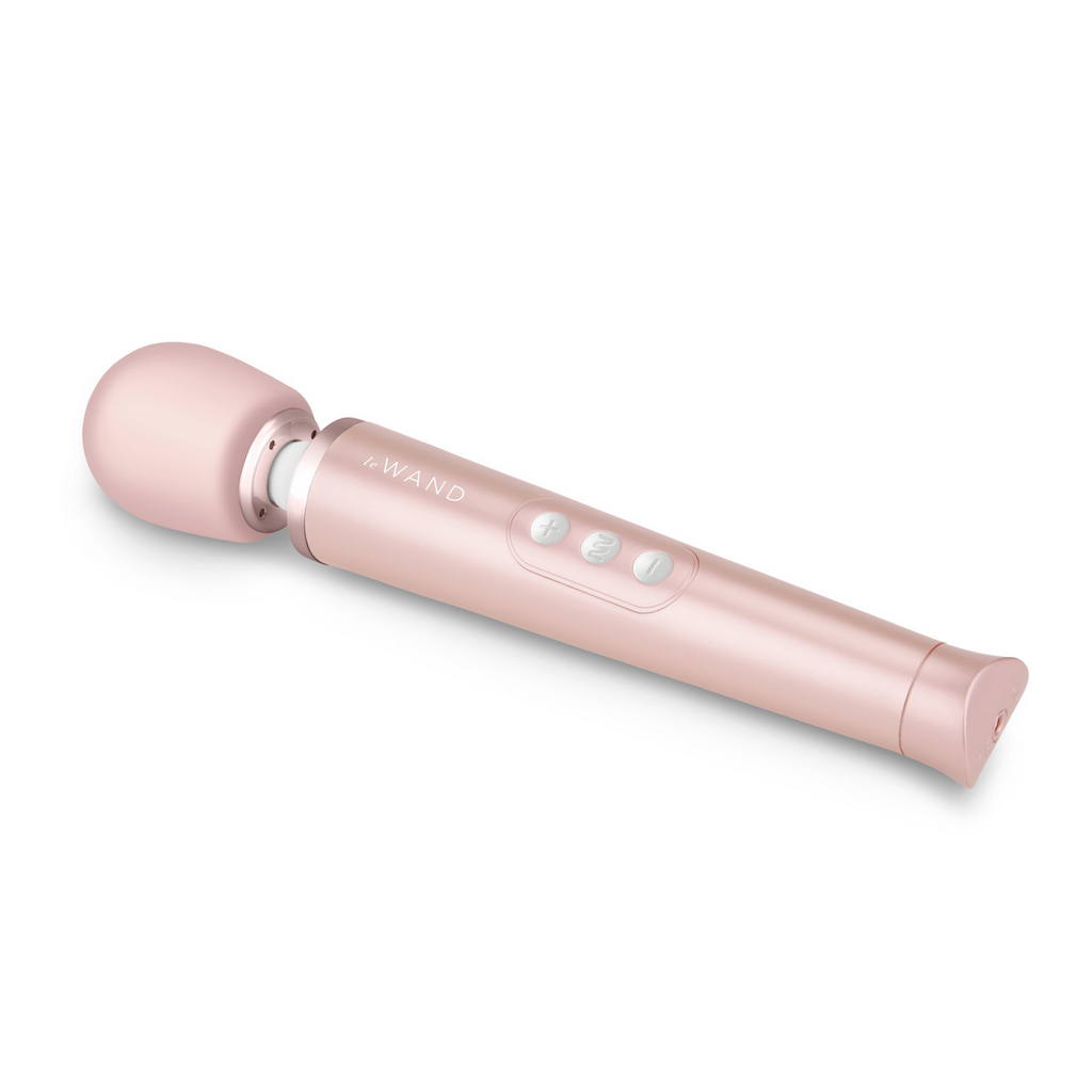 Le-Wand-Petite-Rechargeable-Massager-Gold
