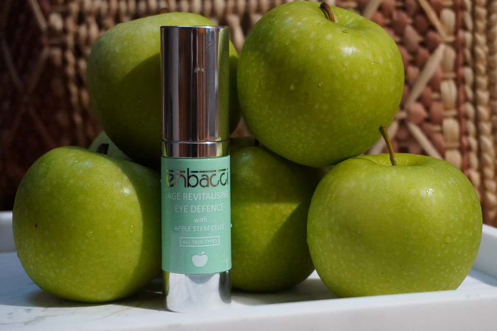 enbacci-age-revitalising-eye-defence-with-apple-stem-cells