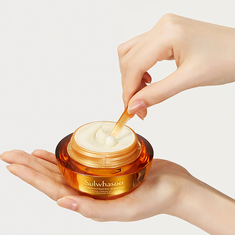 sulwhasoo-concentrated-ginseng-renewing-cream-texture-boniik-kbeauty-australia